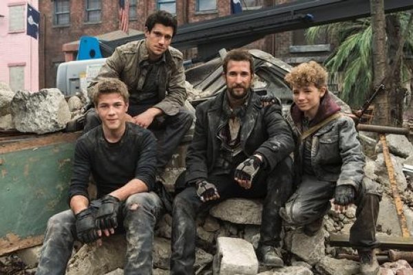 Titulky k Falling Skies S03E01 - On Thin Ice