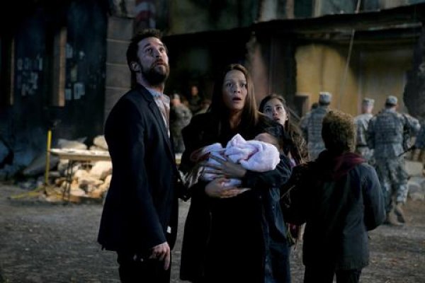 Titulky k Falling Skies S03E03 - Badlands