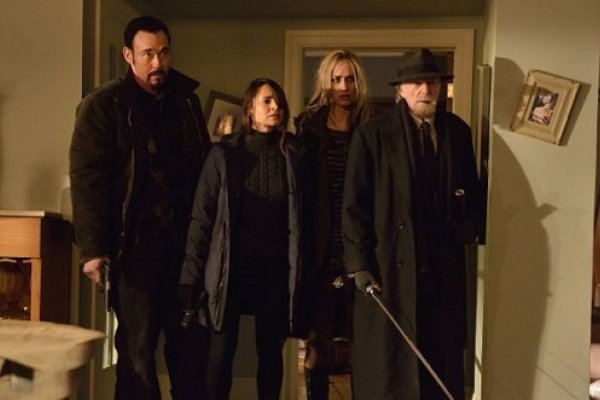 Titulky k The Strain S01E09 - The Disappeared