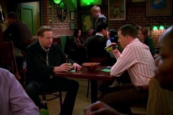 Titulky k Two and a Half Men S11E08 - Mr. Walden, He Die. I Clean Room.