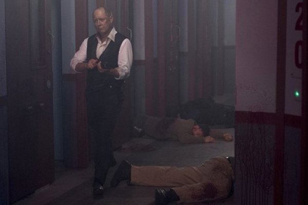 Titulky k The Blacklist S02E09 - Luther Braxton (No. 21)