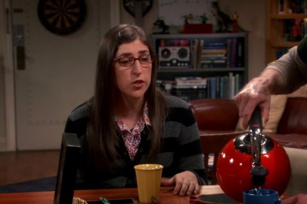 Titulky k The Big Bang Theory S06E05 - The Holographic Excitation