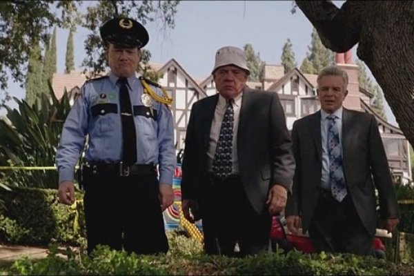 Titulky k Major Crimes S03E03 - Frozen Assets